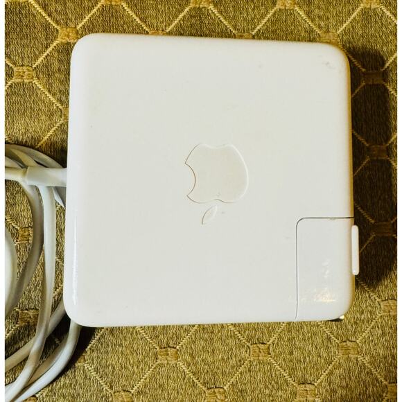 Apple MagSafe 2 85W Power Adapter Model A1424 for MacBook Pro - Picture 2 of 9